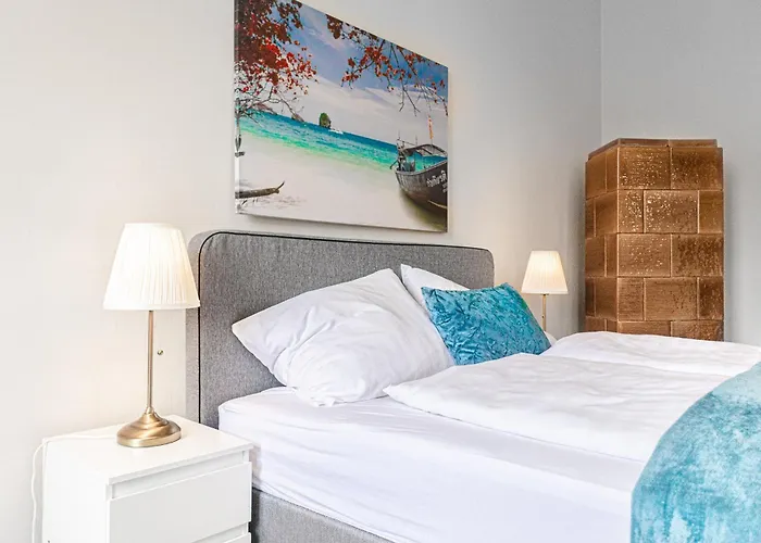Stylish 2br Retreat Steps From Akh & Volksoper Apartment *