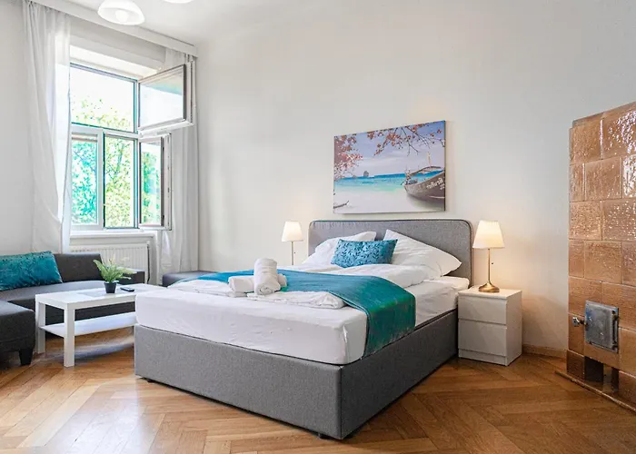 Stylish 2br Retreat Steps From Akh & Volksoper Vienna