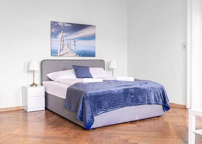 Stylish 2br Retreat Steps From Akh & Volksoper Apartment Vienna