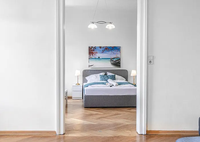 Stylish 2br Retreat Steps From Akh & Volksoper Vienna